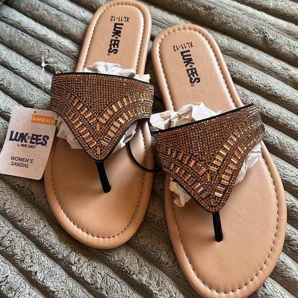 Muk Luks Shoes - Muk Luks Luk*Ees NWT Brown/Tan Rhinestone Sandals XL 11-12 Gorgeous So Chic New